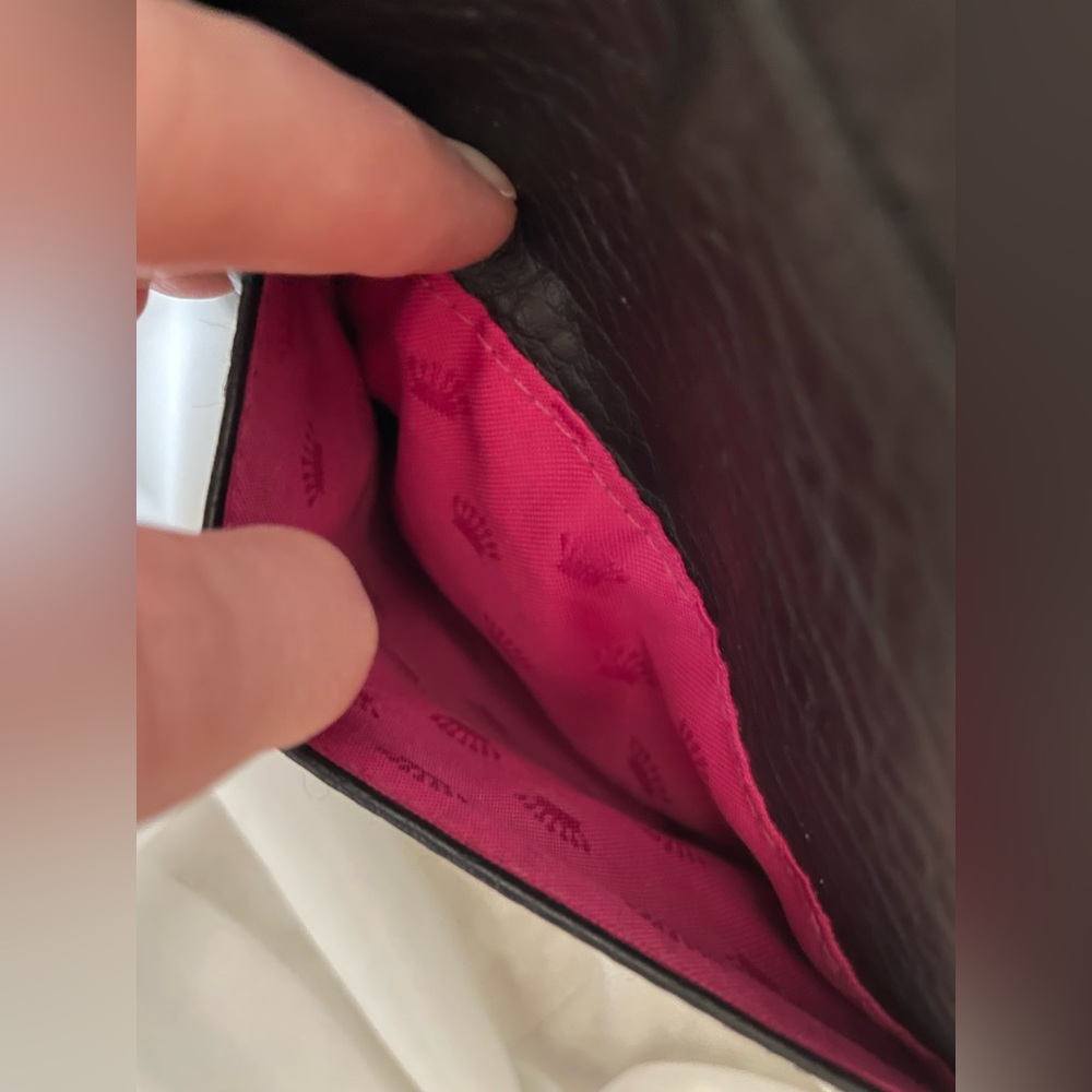 **Sold** Y2K Juicy Couture Black Leather Purse with Hot Pink Lining - Picture 8 of 15